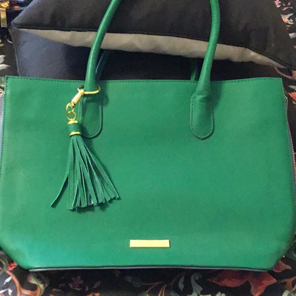 NWOT,JOY&IMAN LEATHER BAG,GREEN W/BLUE ACCENTS, 
TRAPEZOID/TOTE,BLUE SILK LINING